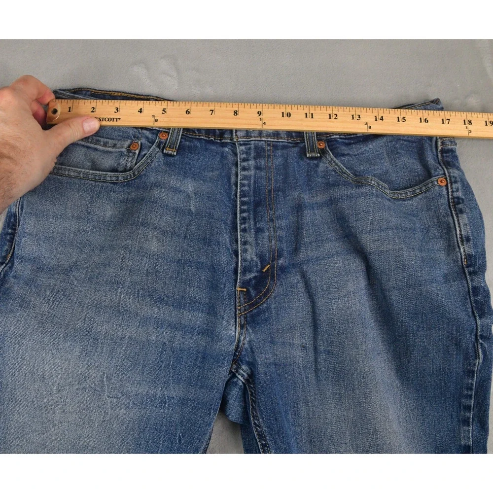 Levi's 541 Athletic Taper Jeans Mens 35x32 (34x30) Denim Outdoors Hiking